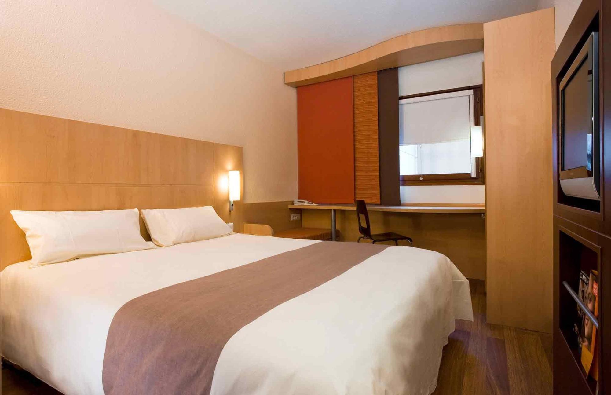 Ibis Saint Rambert D'Albon Hotel Exterior foto